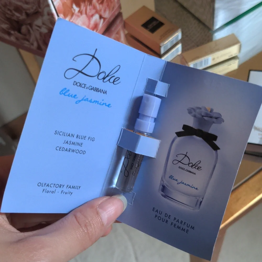 New! 5-Piece Perfume Sample Bundle - Picture 3 of 8